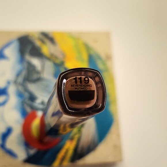 L'Oreal Infallible Pro-Last 2-Step Lipstick - #119 Never Ending Nutmeg - Picture 9 of 10